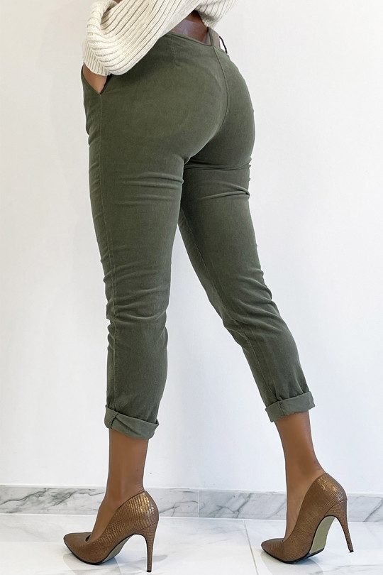 Pantalon en velours kaki avec poches et ceinture - 6 Pantalon en velours kaki avec poches et ceinture - 6