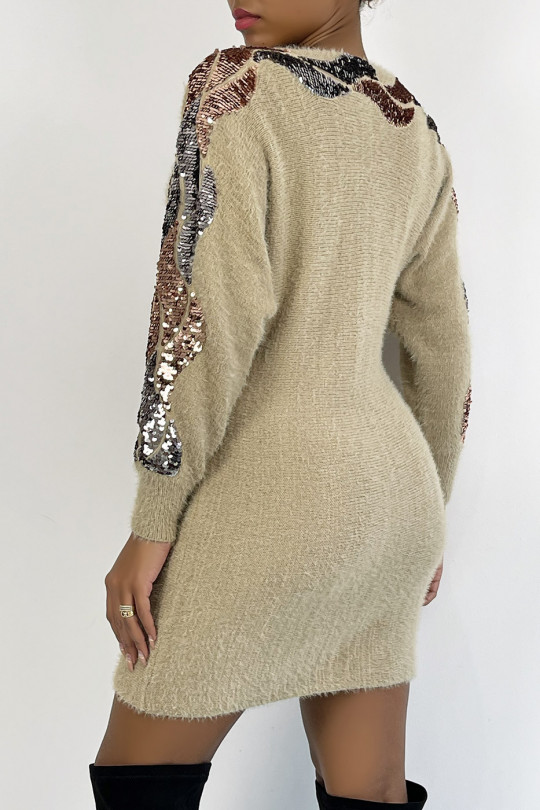 Robe pull taupe duveteux et doux avec motif strass - 3