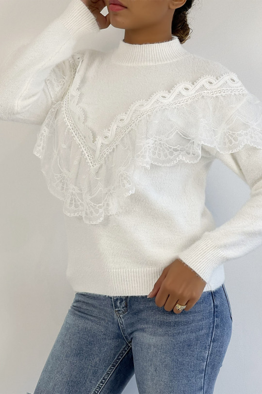 Soft white sweater with stand-up collar and retro-style embroidered flounce - 2
