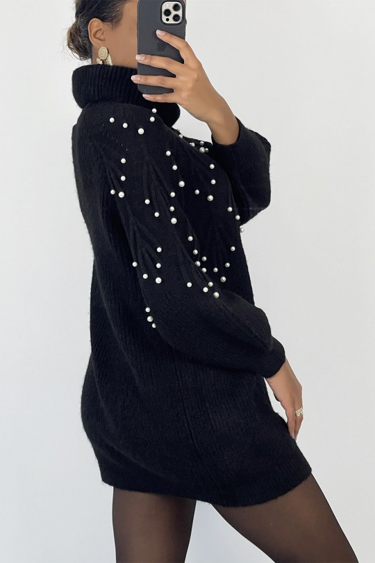 Loose black knit turtleneck sweater dress with embossed pattern and pearls on the chest - 2