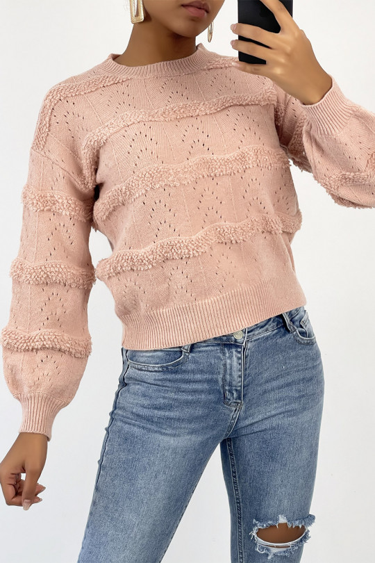 Short and fluid pink sweater with long sleeves, round neck and horizontal wool effect pattern - 2