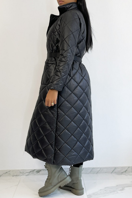 Very chic long black quilted coat with belt - 4