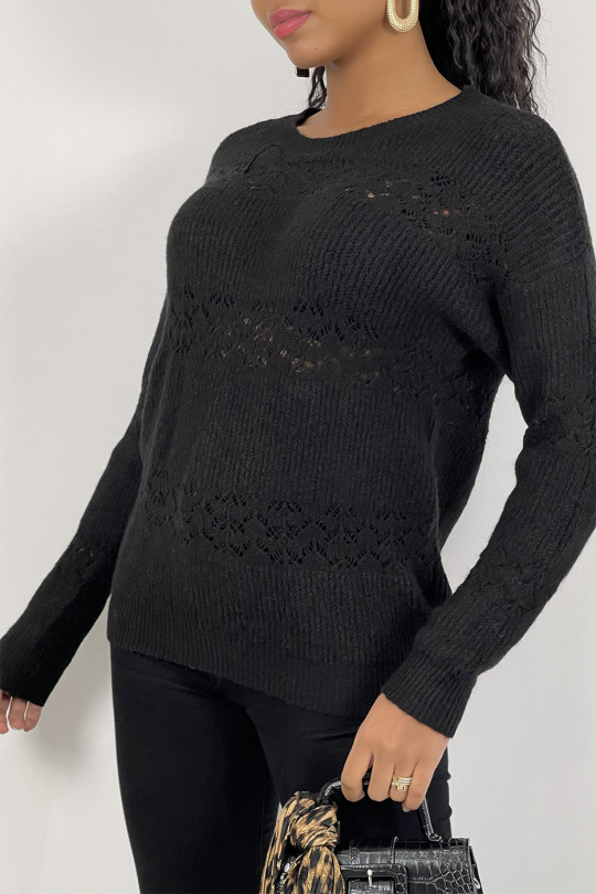 Zwarte opengewerkte trui met ronde hals in zacht en warm breisel - 2