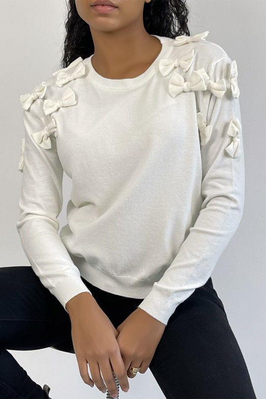 Basic white sweater with butterfly knots on the shoulders - 1