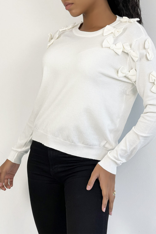 Basic white sweater with butterfly knots on the shoulders - 5
