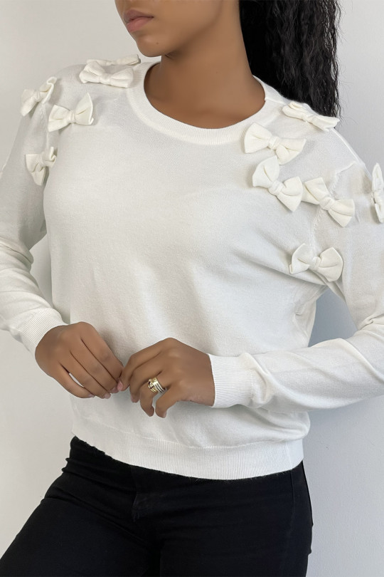 Basic white sweater with butterfly knots on the shoulders - 6