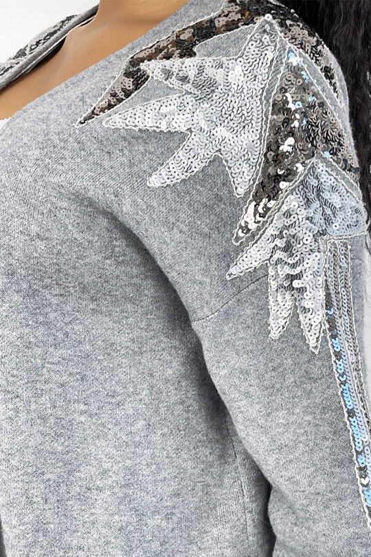 Mid-length gray cardigan with large rhinestone patterns on the sleeves - 4