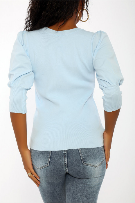Petit pull bleu à décolleté carré et chaîne avec manches bouffantes - 1