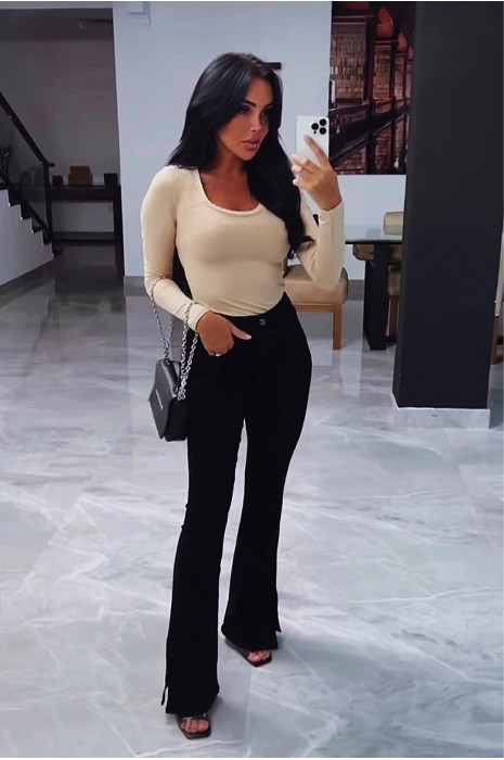 Beige long-sleeved T-shirt with chain collar - 1