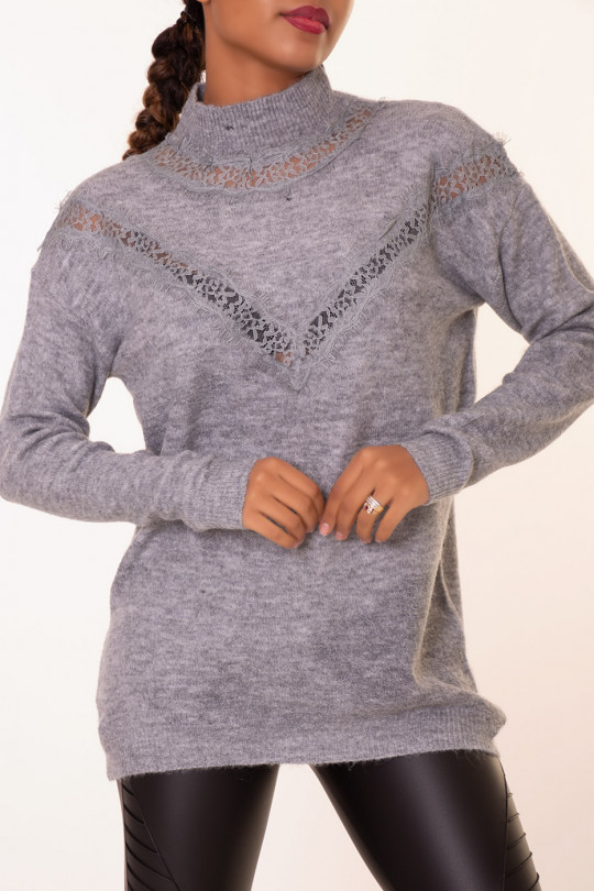 Long gray lace V-pattern sweater - 1
