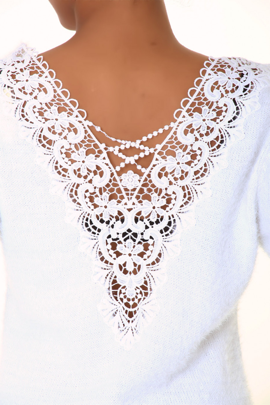 Long white tight sweater with lace details at the back - 2