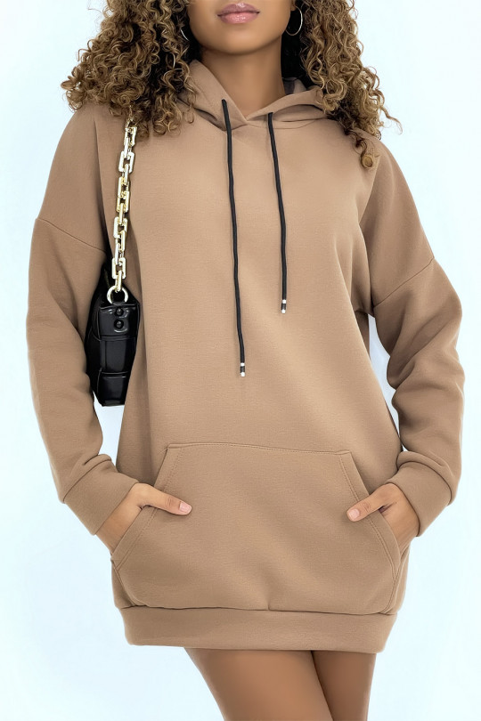 Lang, zeer dik camel sweatshirt met capuchon en zakken - 2