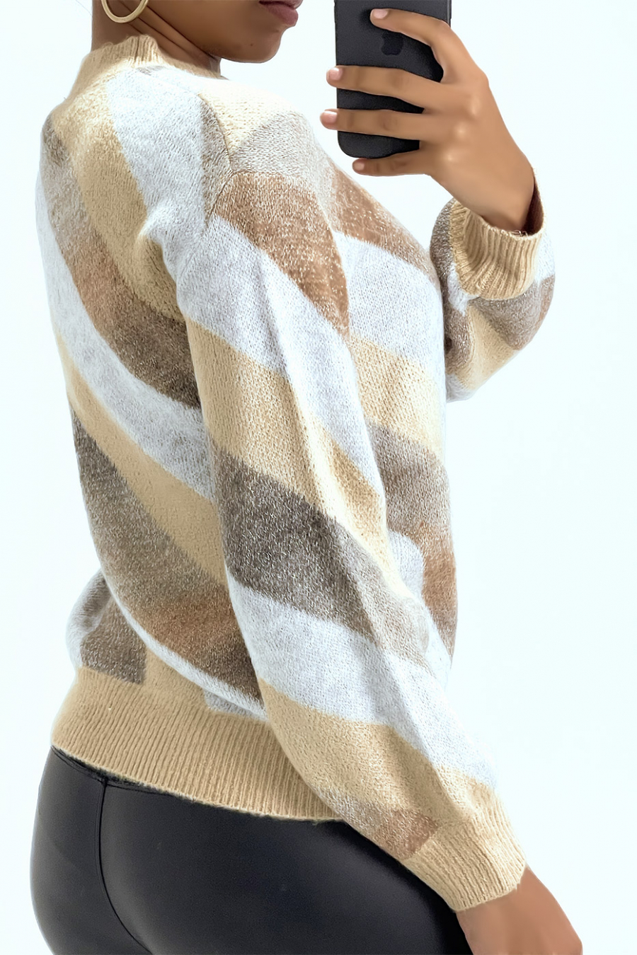 Beige driekleurige trui in retrostijl - 1