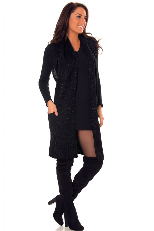 Long black knitted vest, sleeveless, open back and pockets. PU+282 - 3