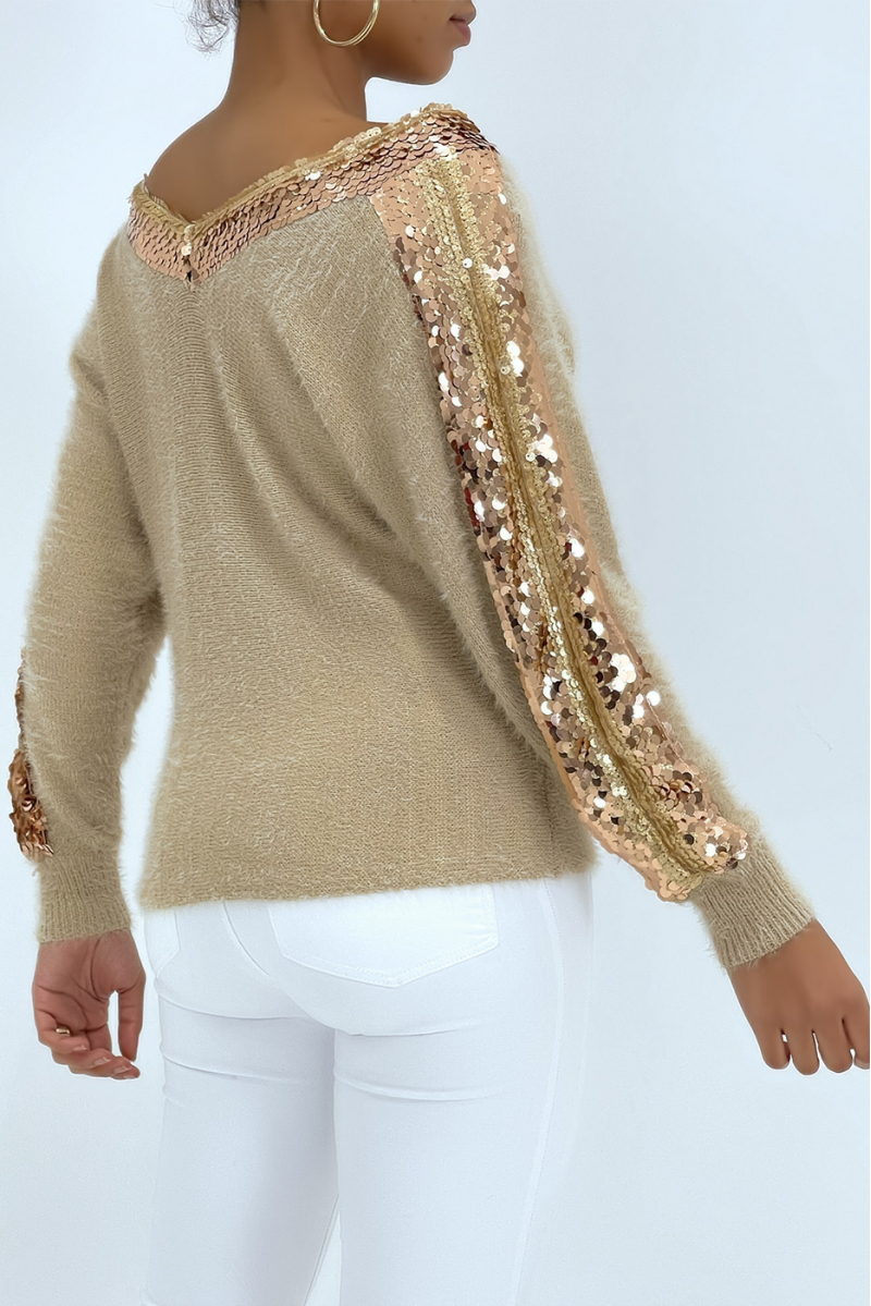Super soft mid-length taupe sweater with a glittery stripe from the collar to the sleeves - 4