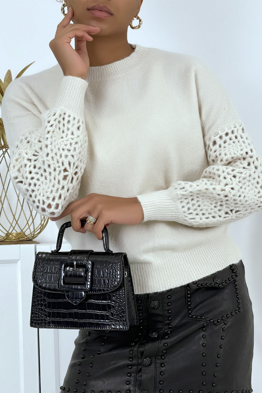 Zachte warme beige cropped trui ronde hals pofmouw met reliëf details - 1