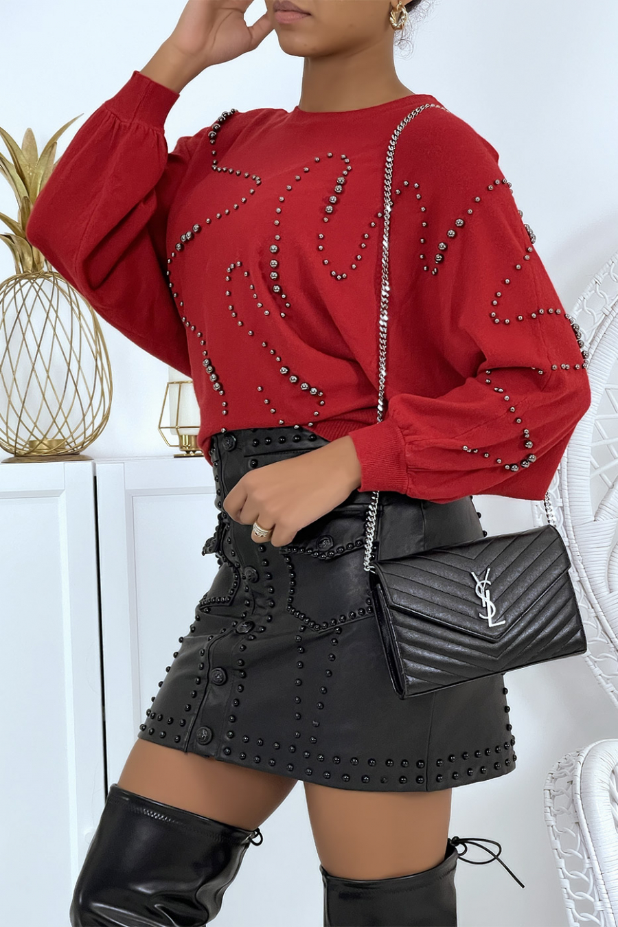 Fluid red burgundy sweater with studded bat sleeves - 3