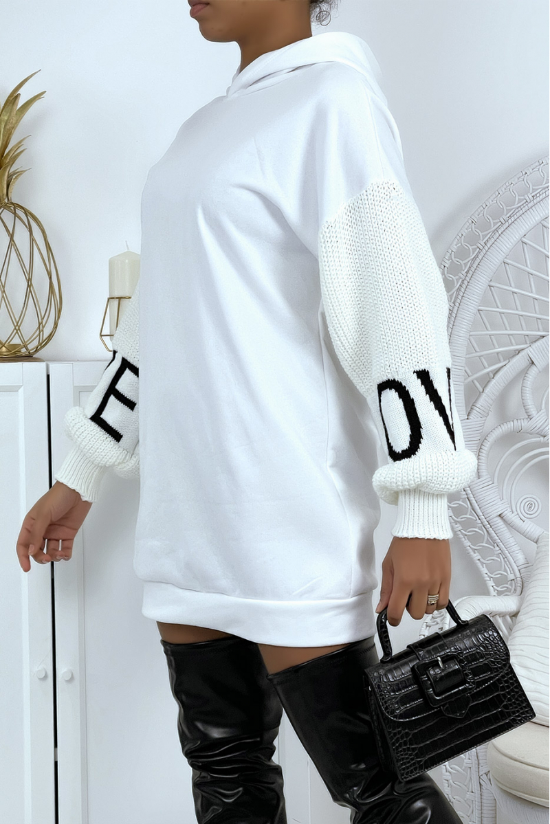 White hoodie with puffed sleeves in chunky knit and LOVE lettering - 3