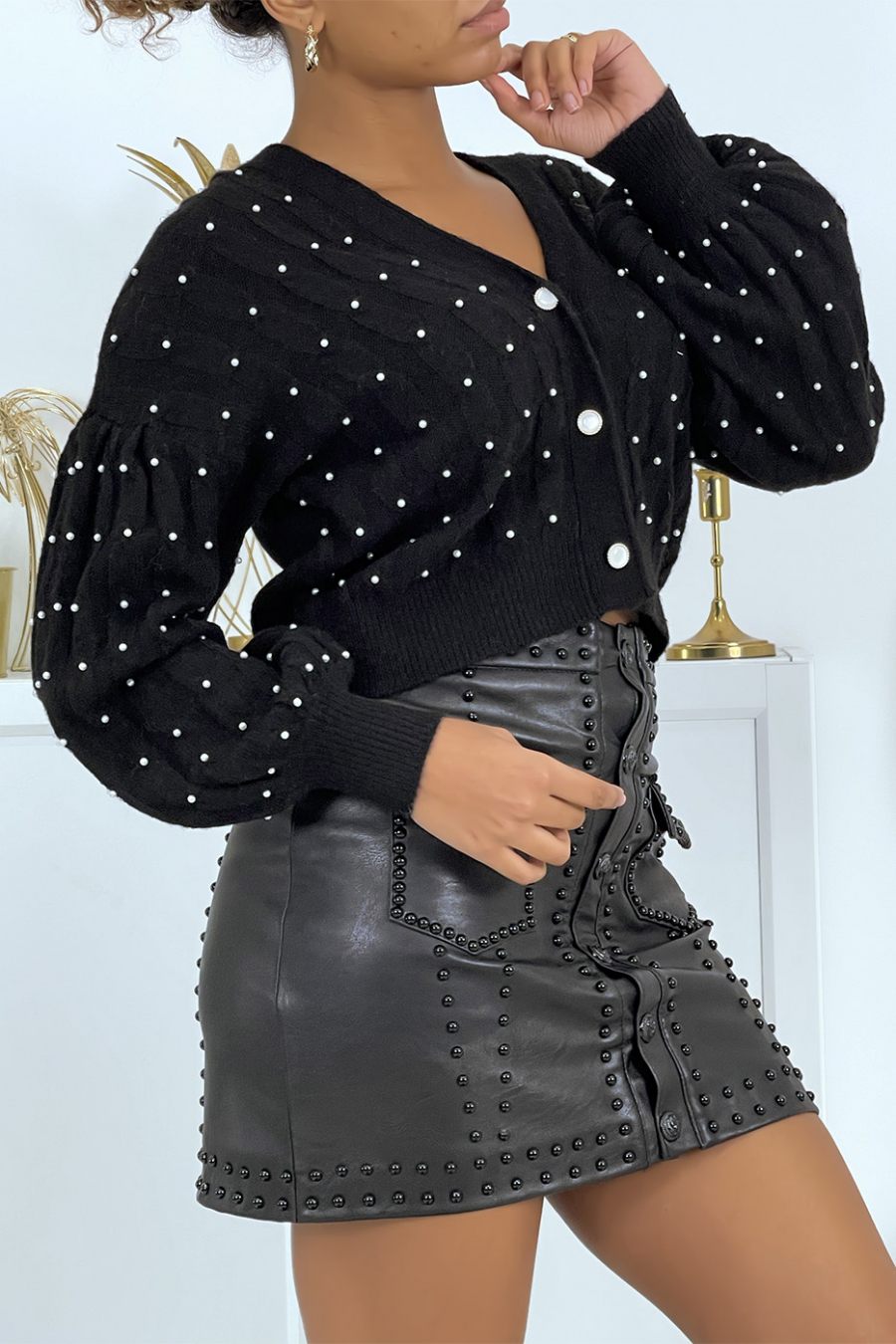 Black gilet with soft, cropped and puffed effect pearls - 3