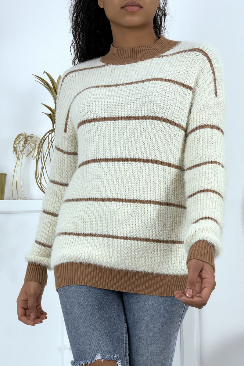 Ultra chic ecru sweater with camel stripe - 9