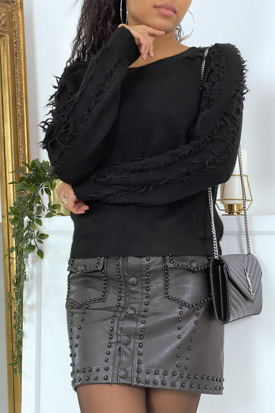 Classic black round-neck sweater with fringes - 4