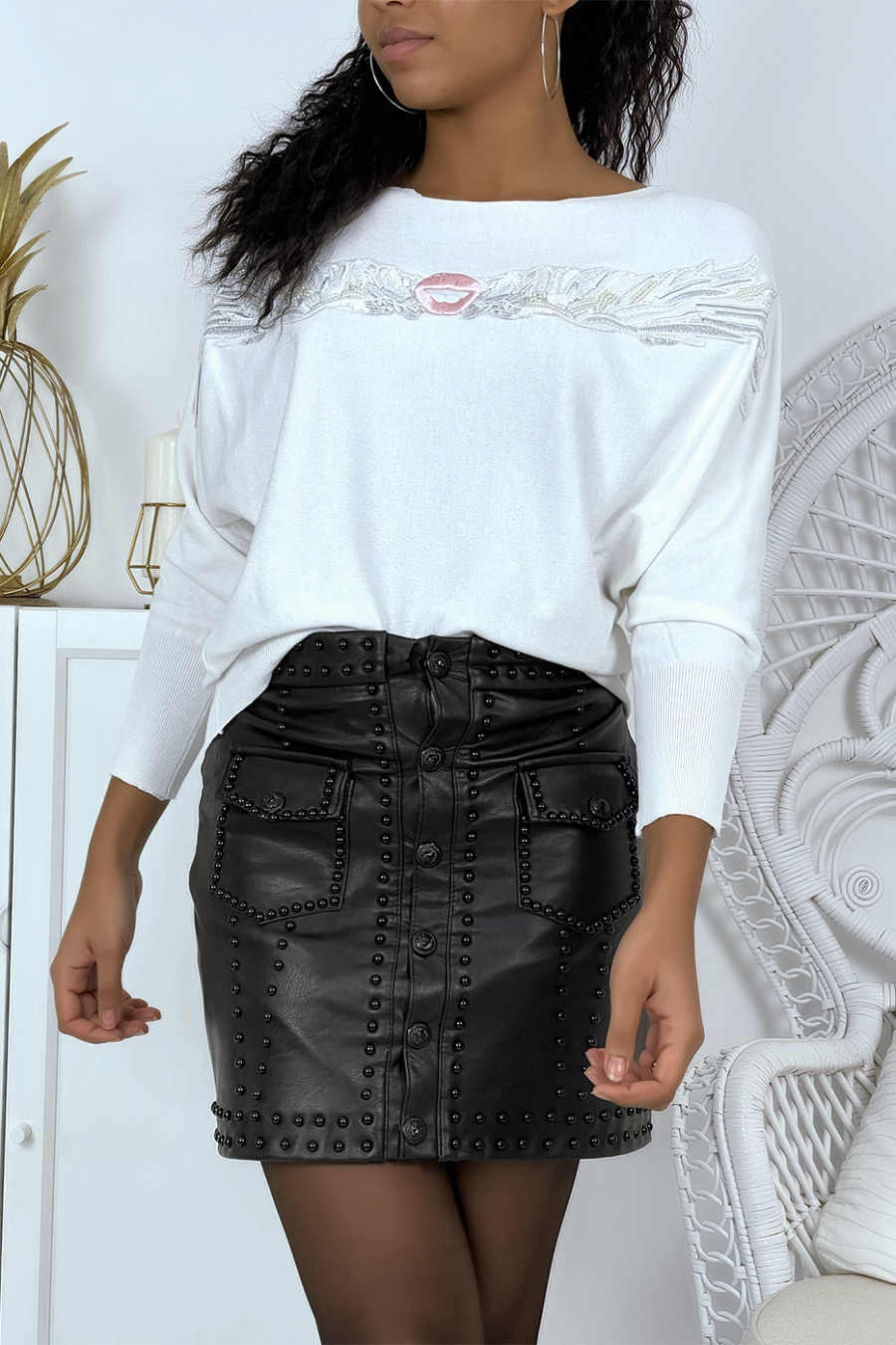 White sweater with bat sleeves - 4