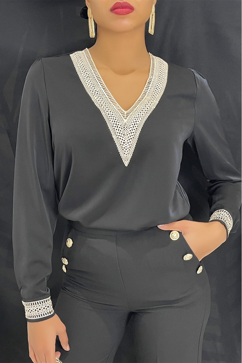 Zwarte V-hals blouse met kant aan de kraag en mouwen. Damesblouse - 5