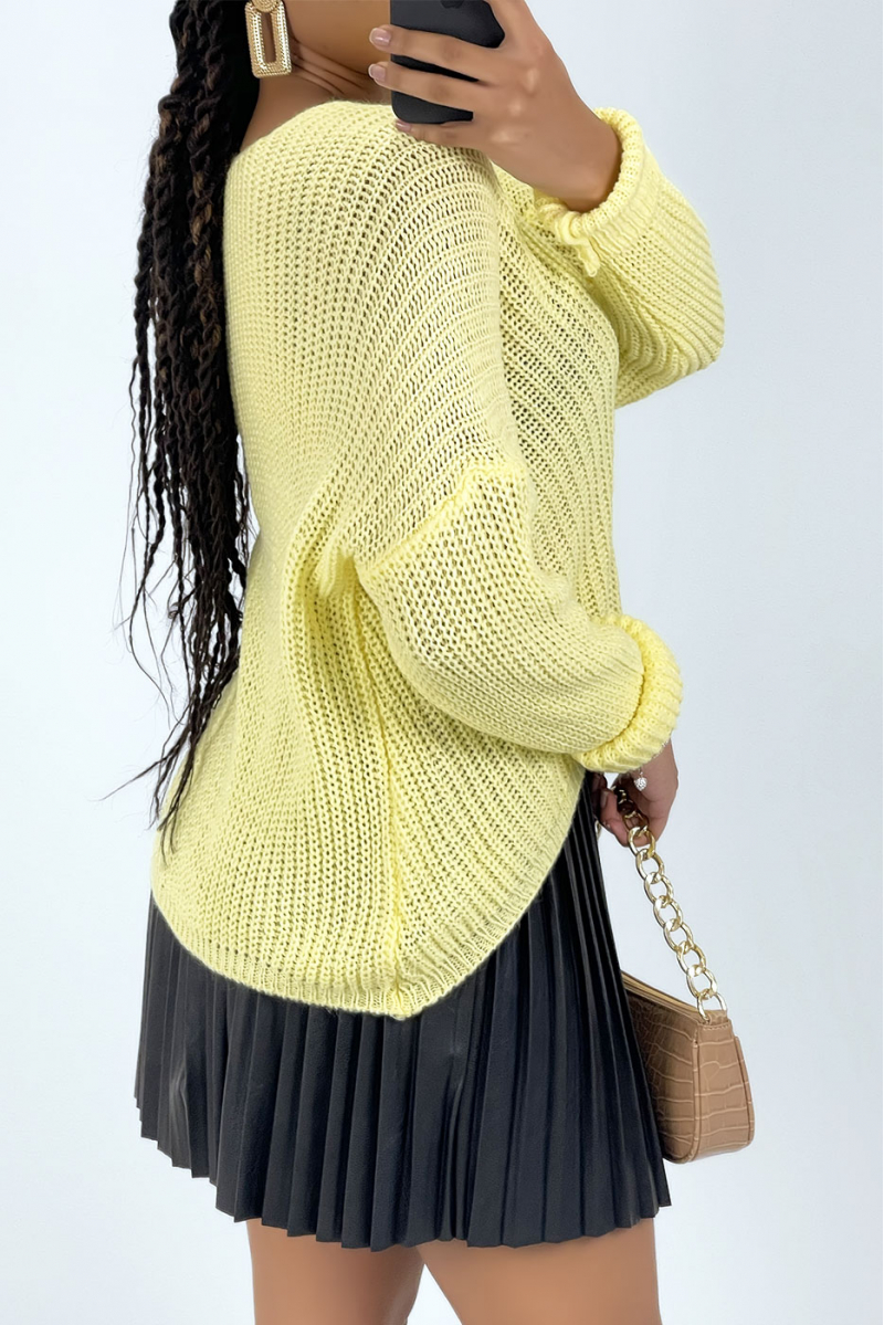 Yellow knit V-neck sweater - 4