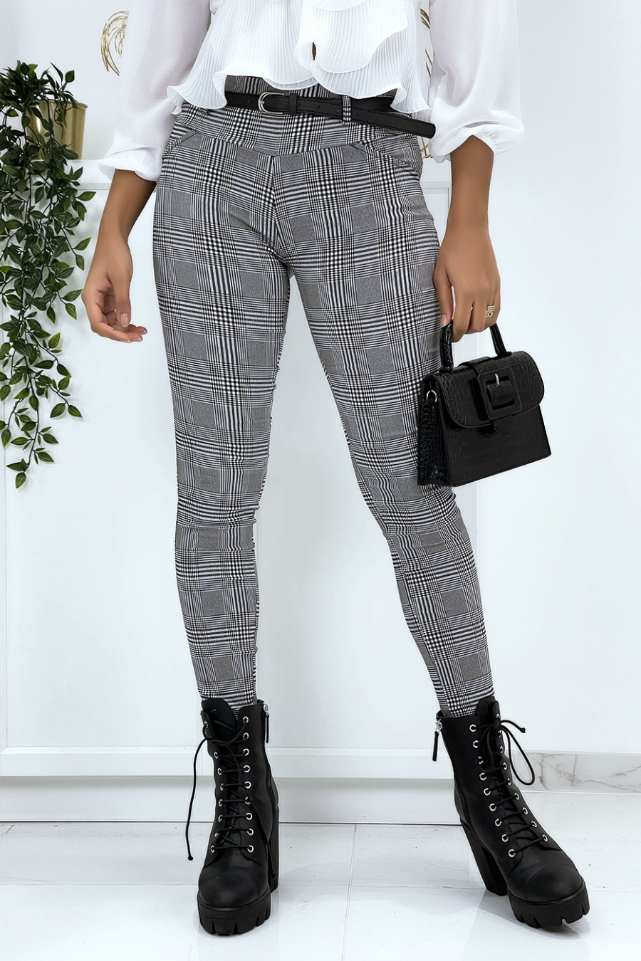 Pantalon slim à motif avec ceinture et poches - 7