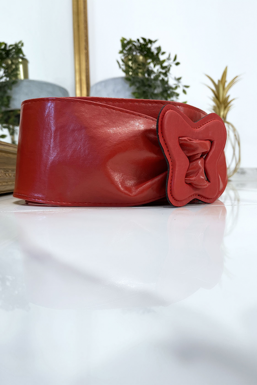 Women's red belt with butterfly shape on the buckle - 7