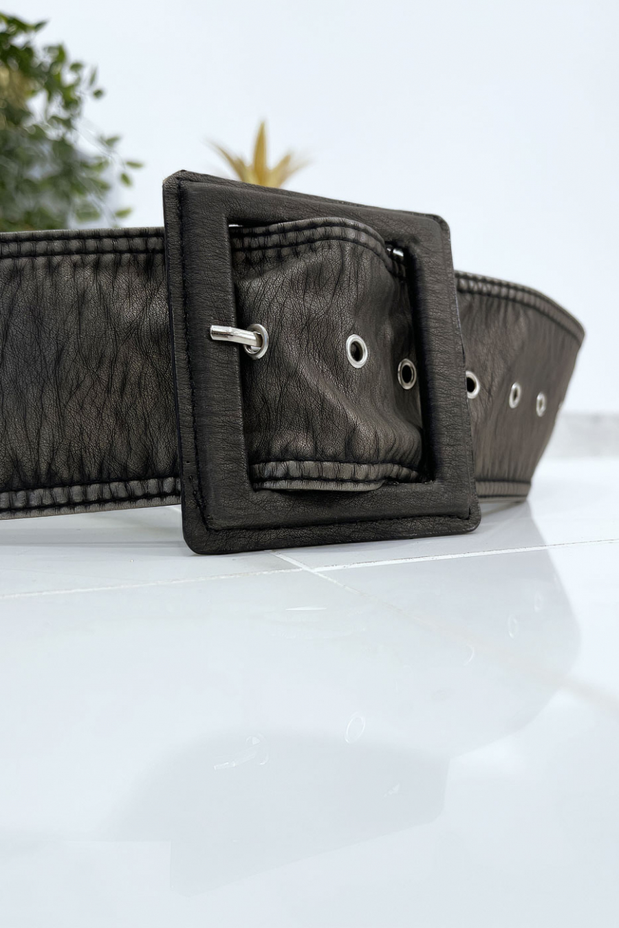 Zwarte damesriem met vintage versleten effect - 3