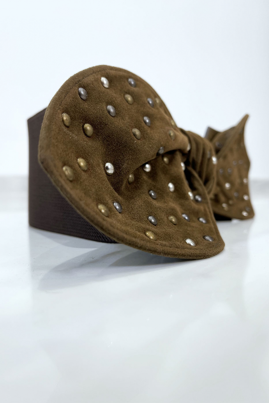 Brown elastic waistband with suedette studded bow - 3