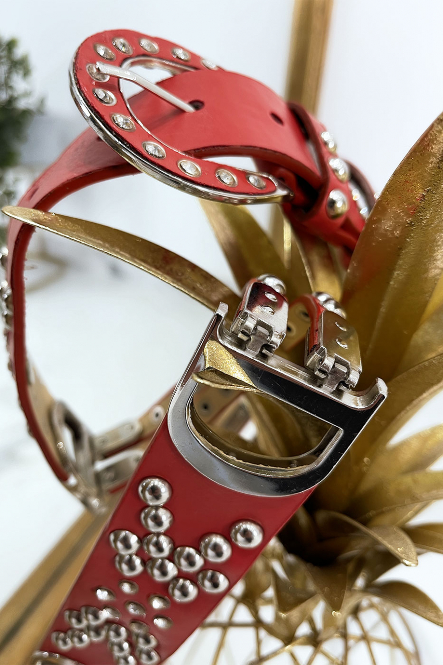 Ceinture rouge clouté avec lettre D argenté - 9