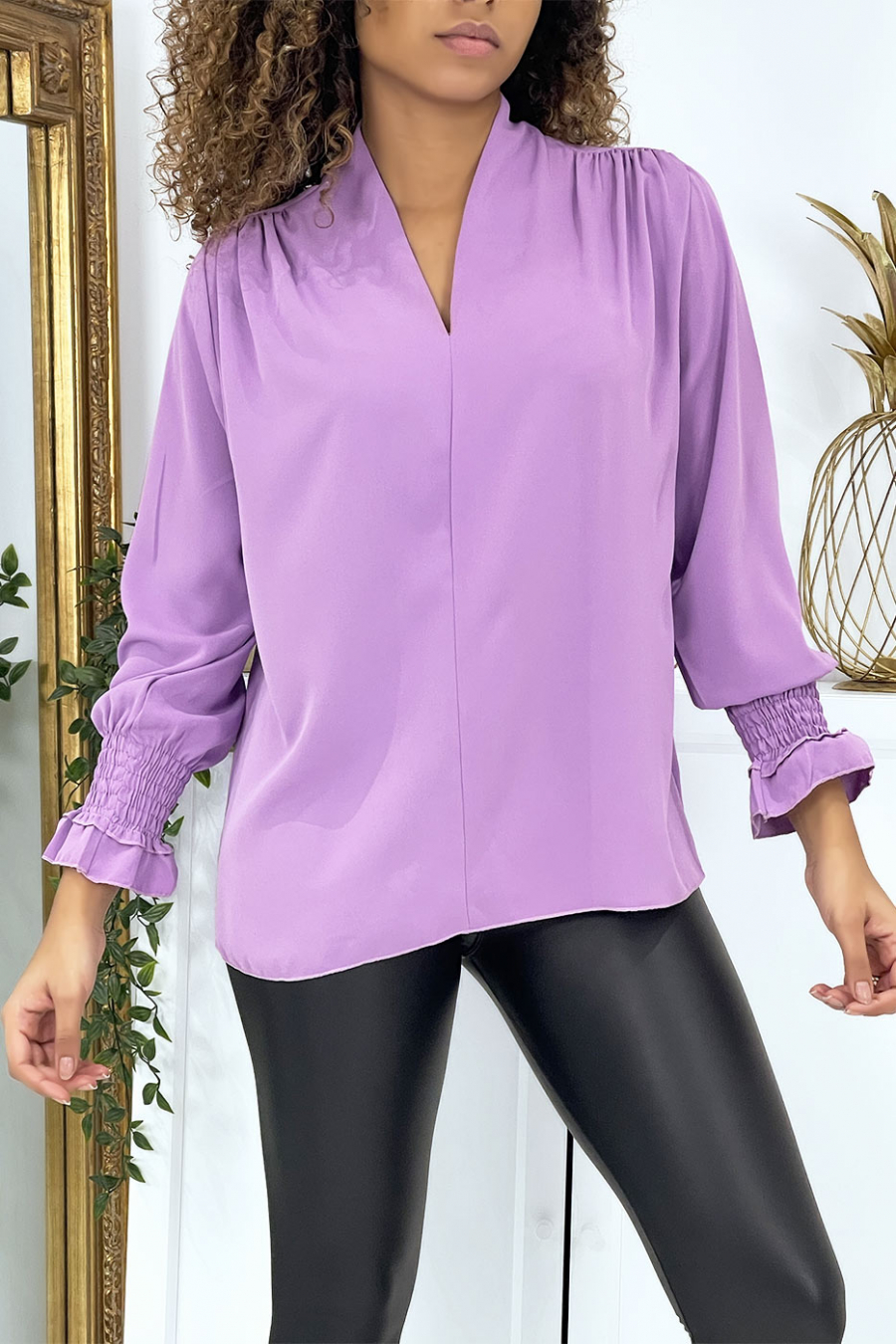 Blouse lilas col V avec fonce aux bras - 1