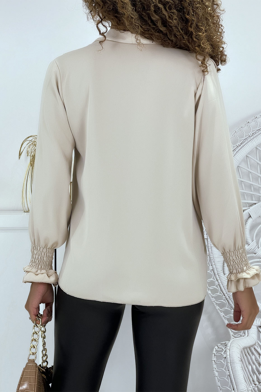 V-neck beige blouse with dark arms - 4