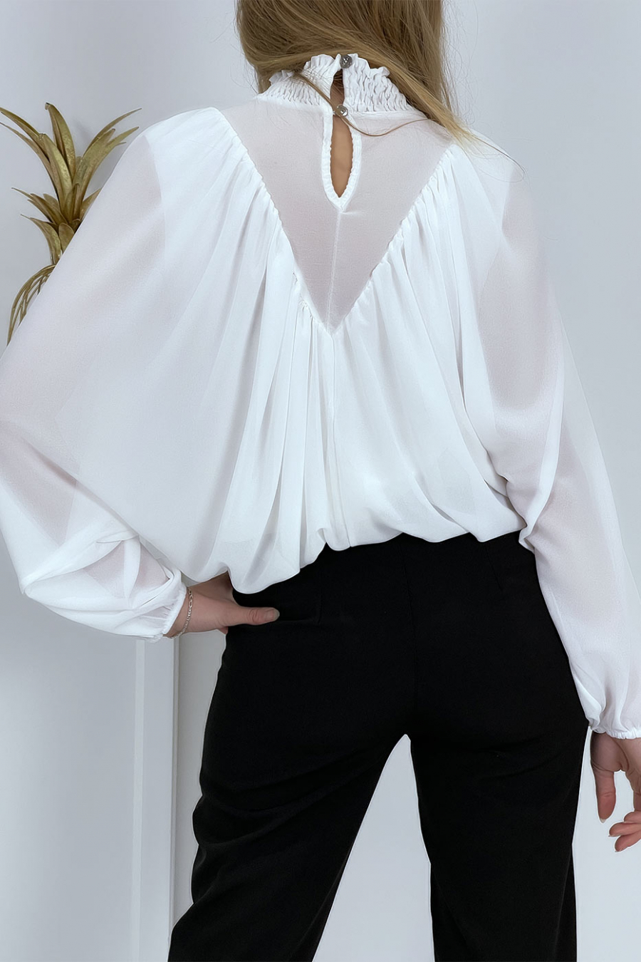 Blouse blanche col montant femme - 6