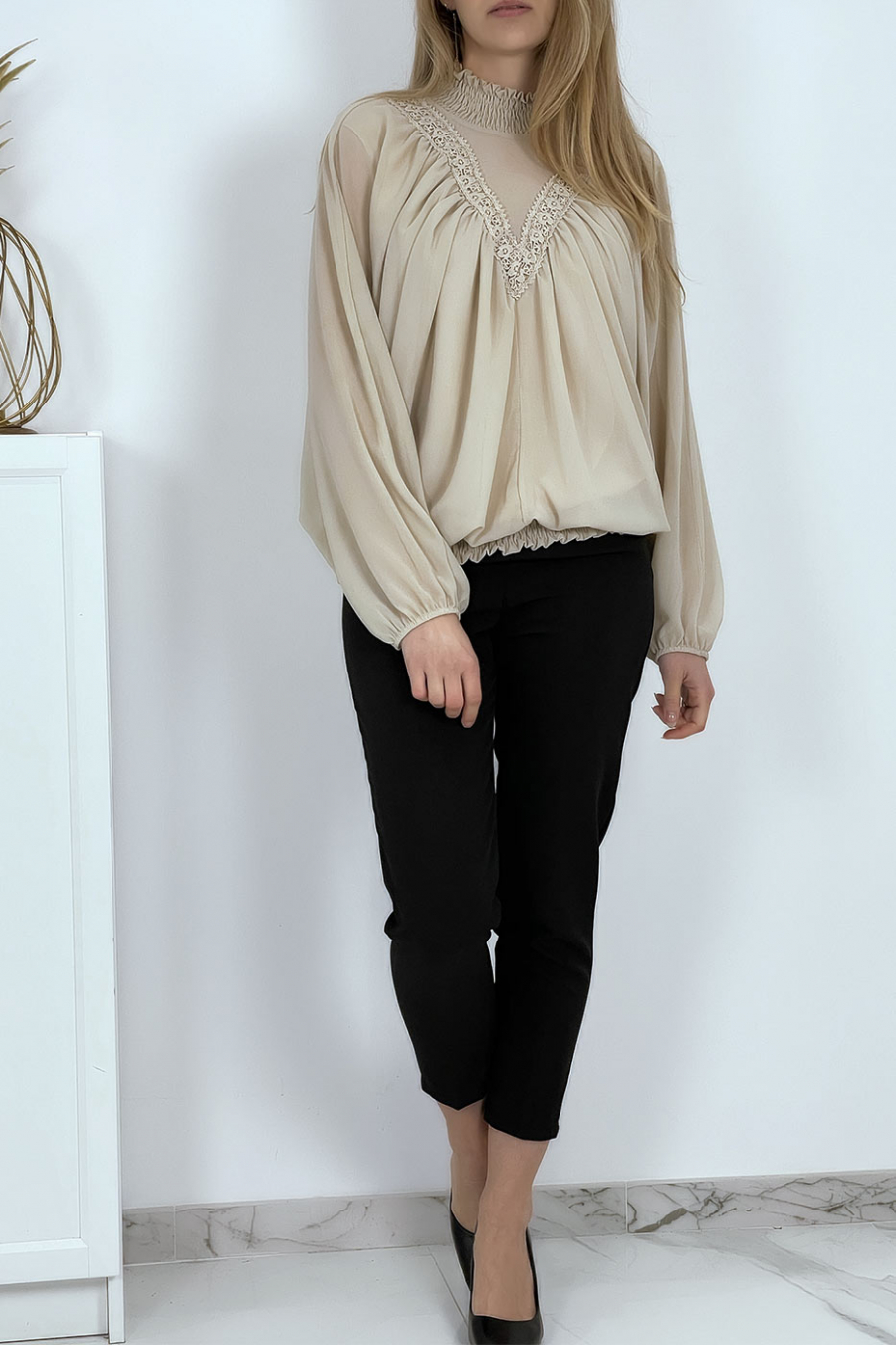 Blouse beige col montant femme - 2