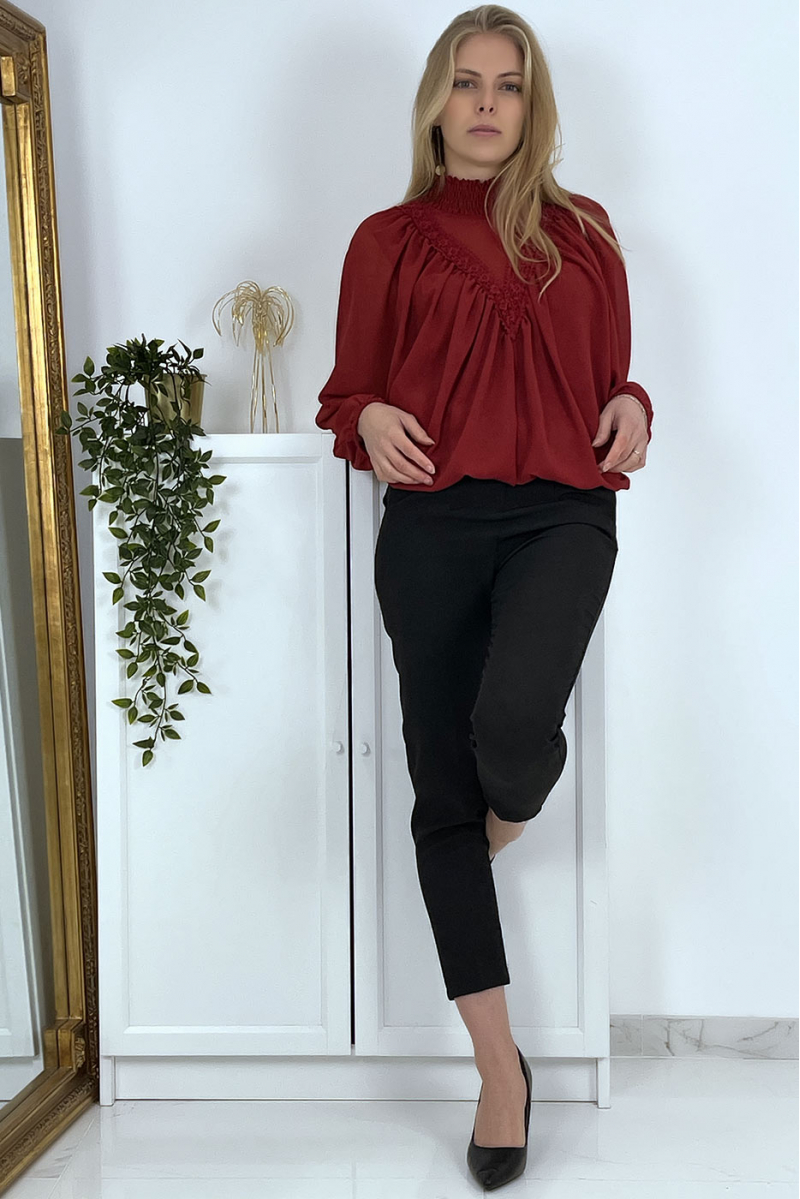 Bordeauxrode damesblouse met hoge hals - 5 Bordeauxrode damesblouse met hoge hals - 5