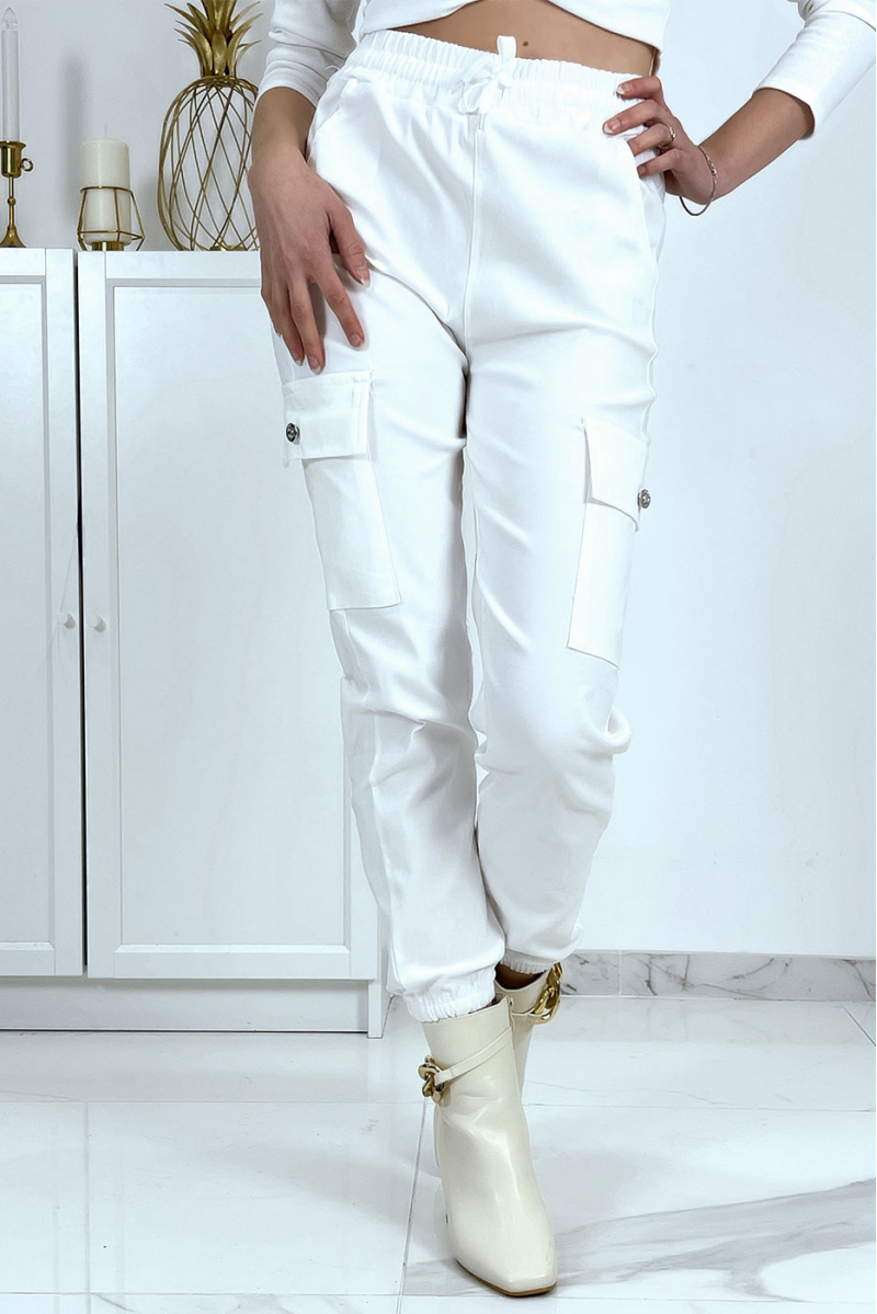 White stretch cargo pants with pockets - 3