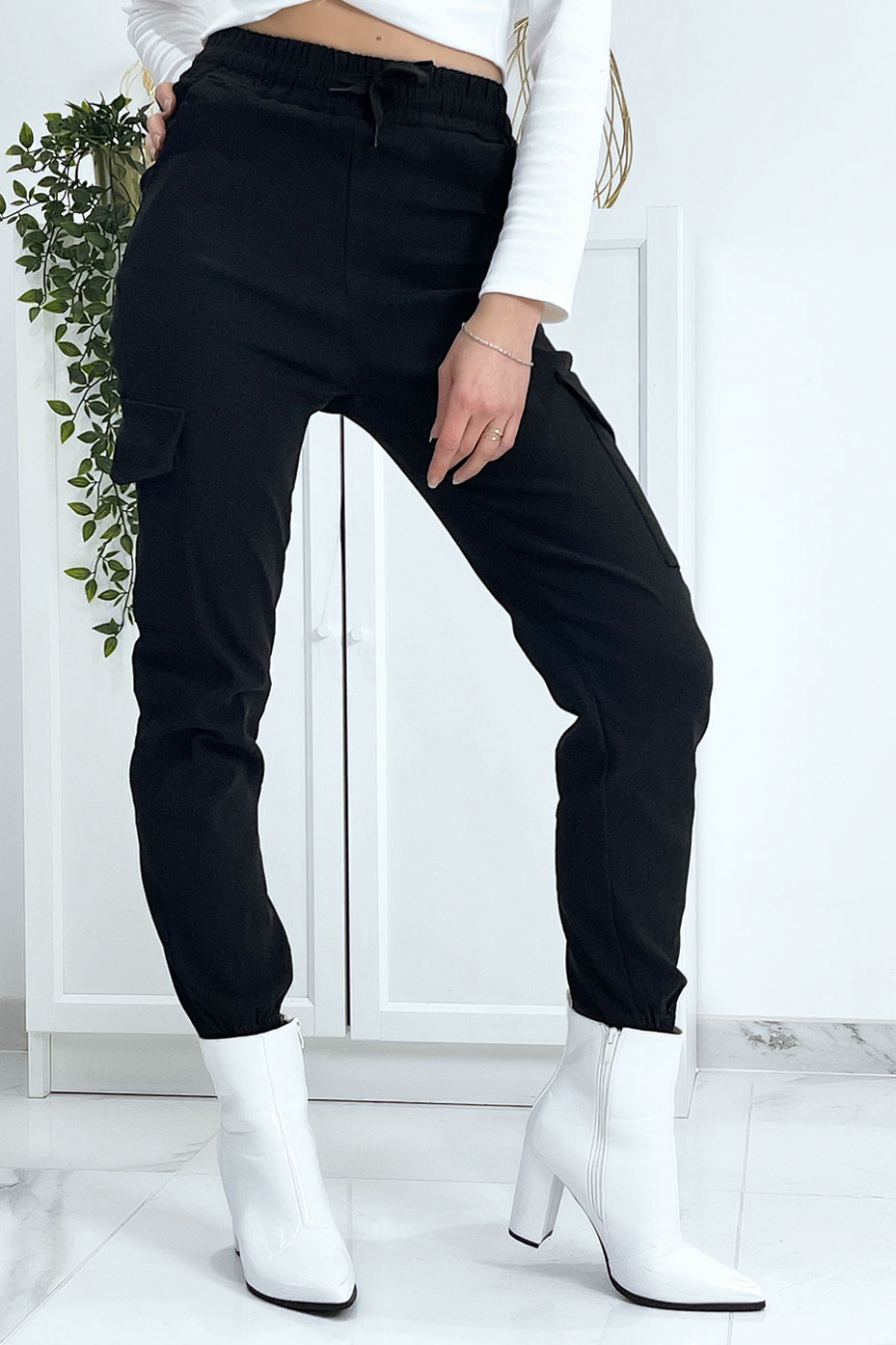 Black trellis trousers in stretch with pockets - 7
