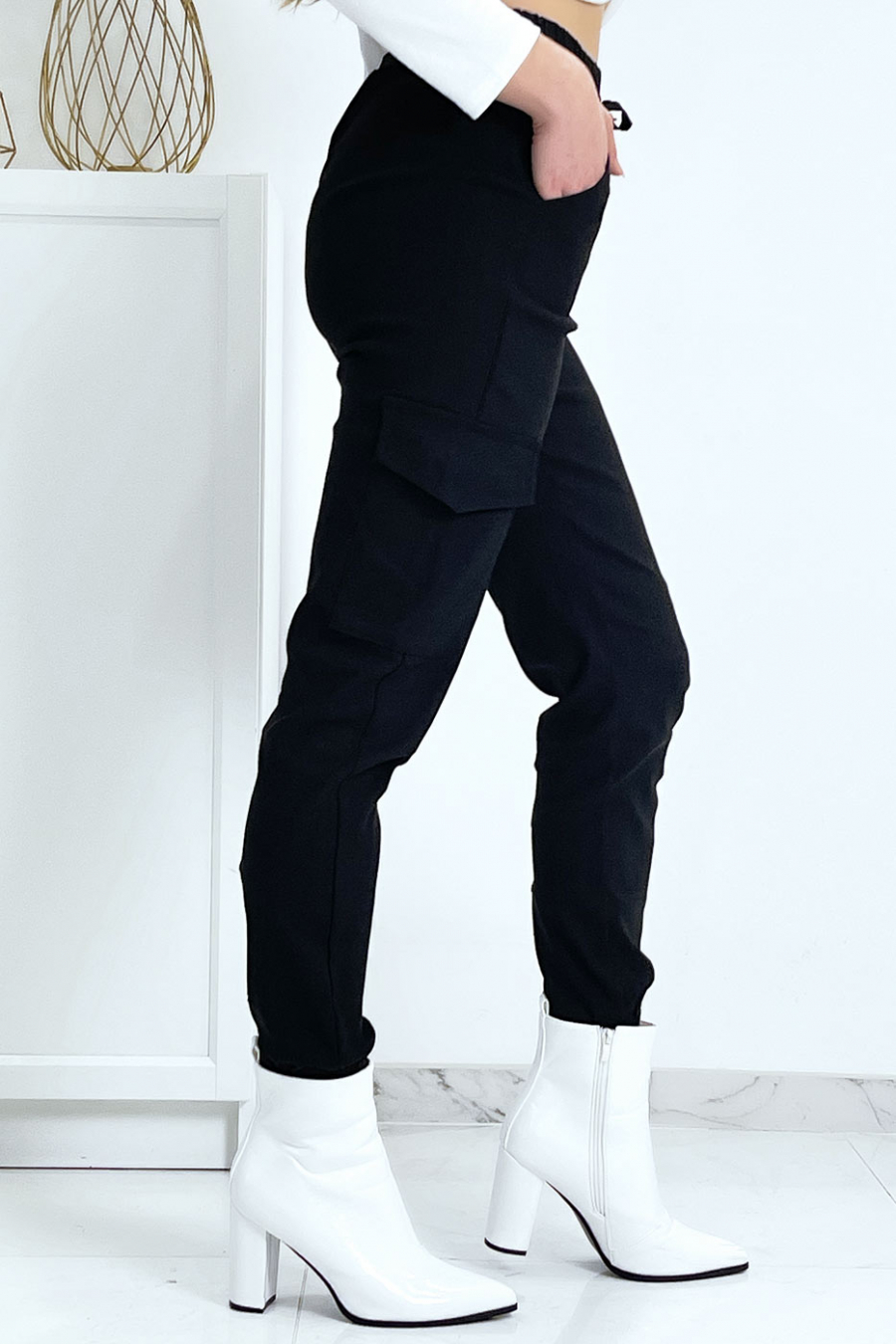 Black trellis trousers in stretch with pockets - 9