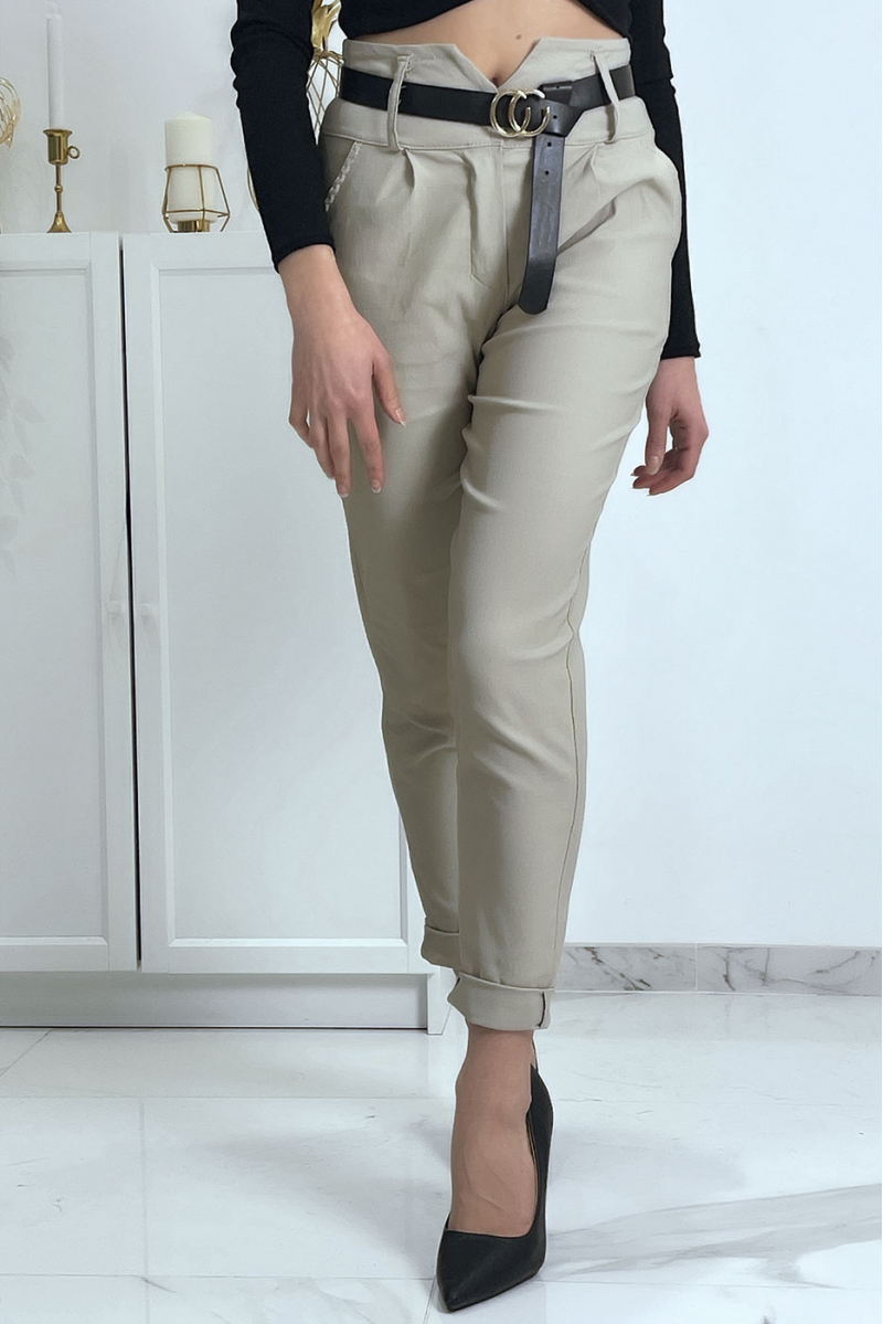 Beige carrot pants with pockets and belt - 3
