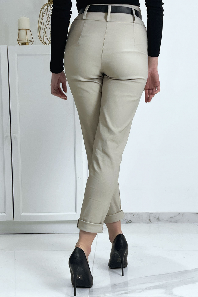 Beige carrot pants with pockets and belt - 8