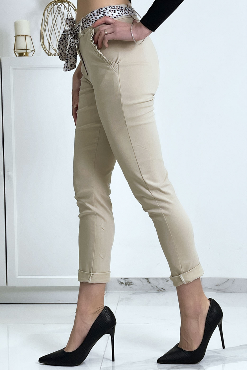 Beige stretch pants with frilled pockets and belt - 6