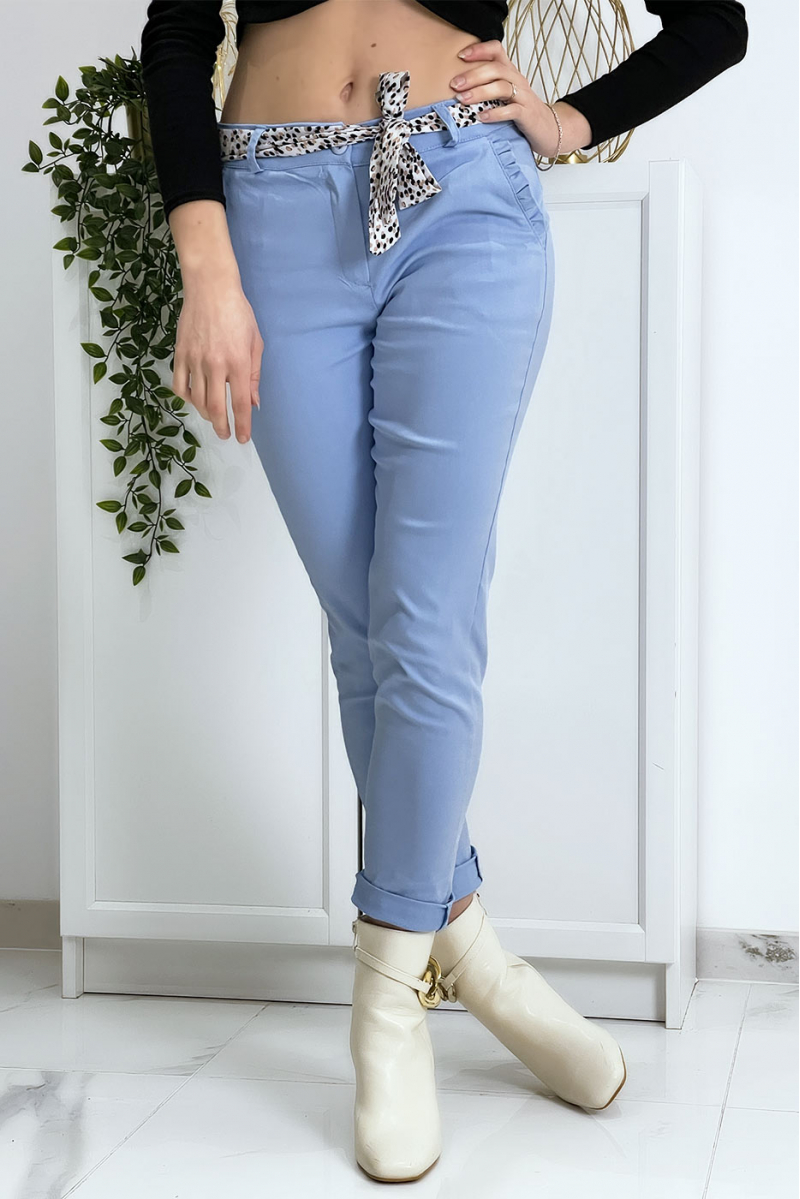 Pantalon strech bleu avec poches froufrou et ceinture - 4
