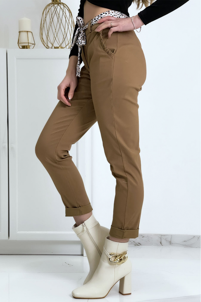 Pantalon strech camel avec poches froufrou et ceinture - 6