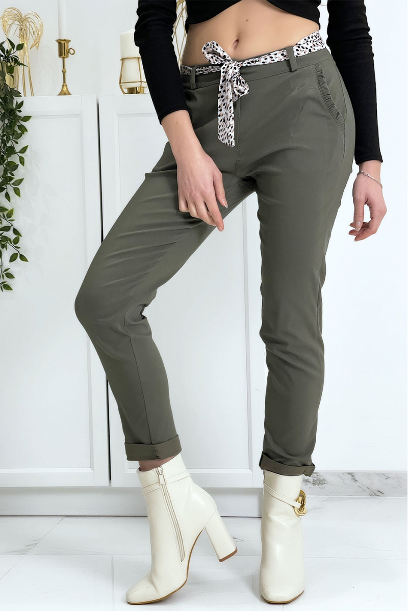 Khaki stretch pants with frilled pockets and belt - 4