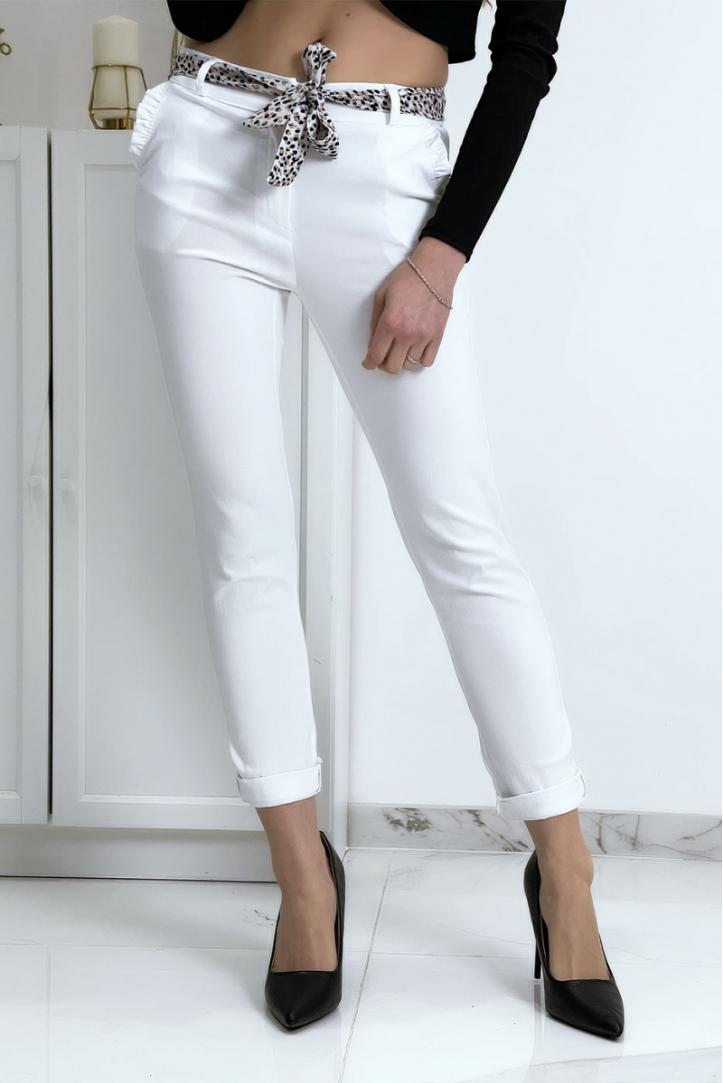 Pantalon strech blanc avec poches froufrou et ceinture - 3