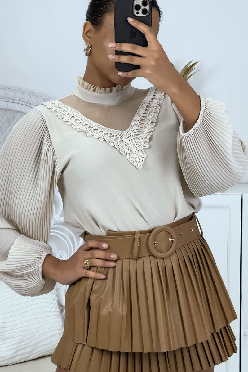 Blouse beige avec dentelle et manches plissé - 2