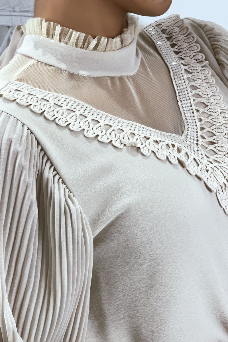 Blouse beige avec dentelle et manches plissé - 3